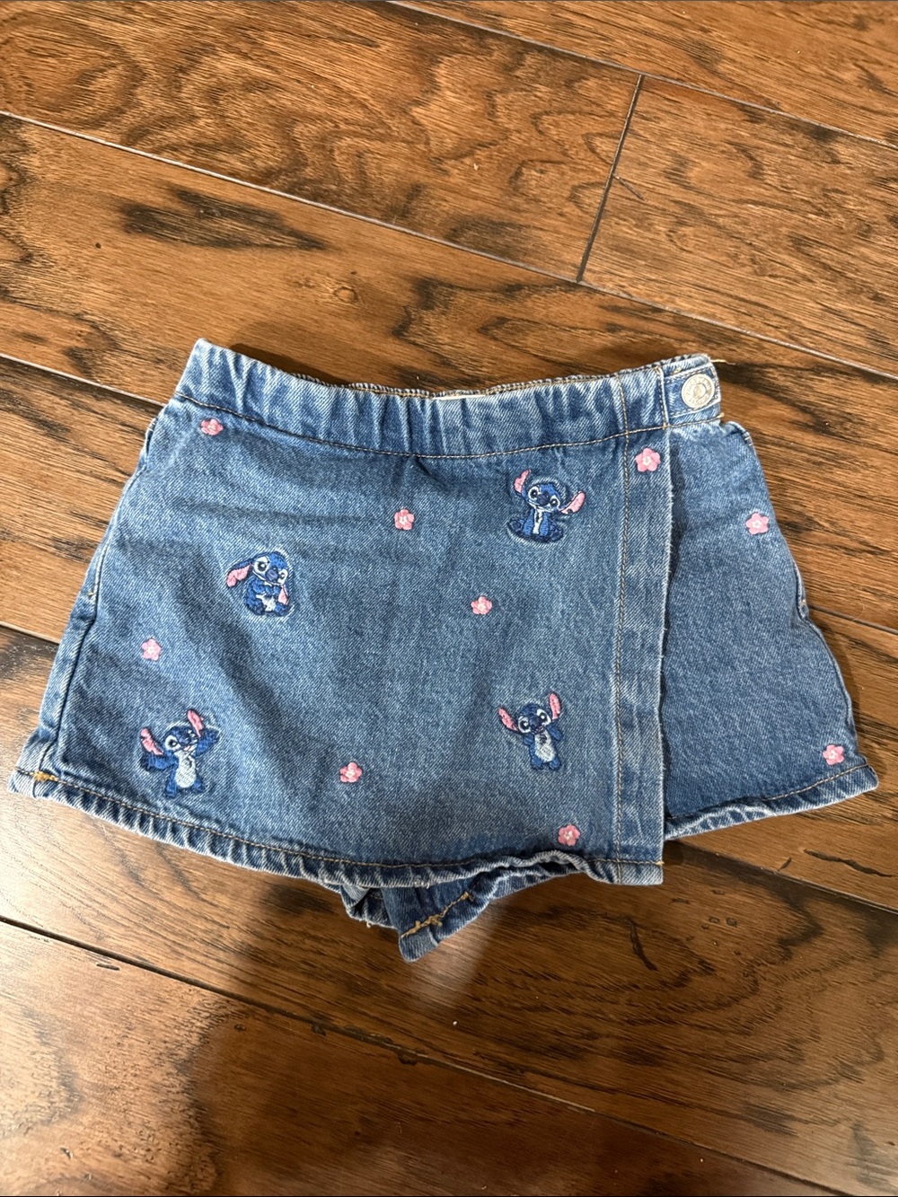 Zara Disney Stitch Denim Skort with Stitch Embroidered Characters - size 6